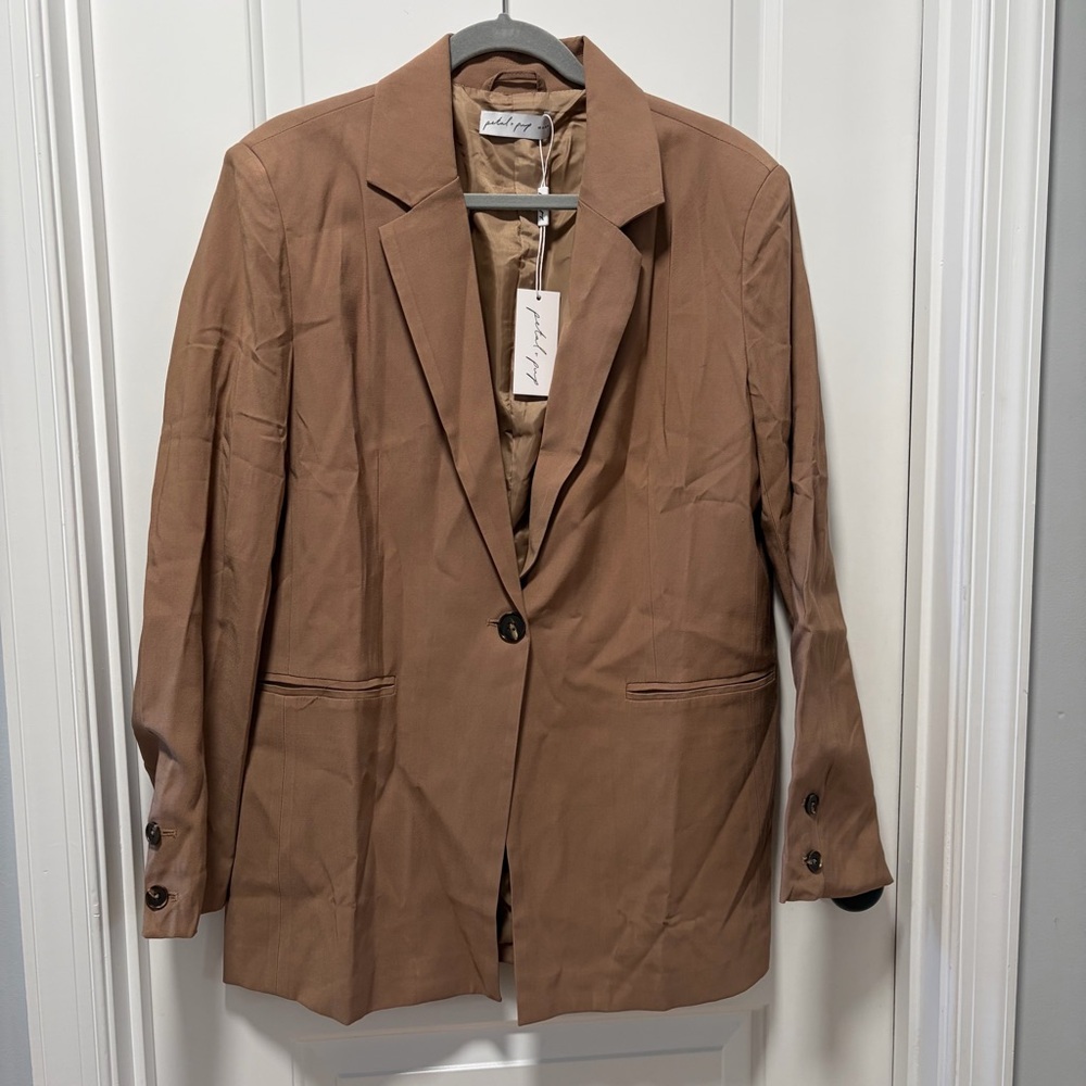 Petal & Pup Relaxed Fit Blazer NWT size‎ 10 Tan Taupe Single Button Rayon Blend